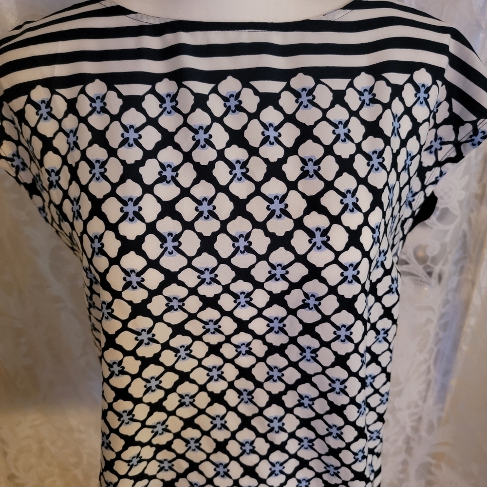 Tommy Hilfiger Cap Sleeve Top Shirt Women's Size Medium - Picture 2 of 6